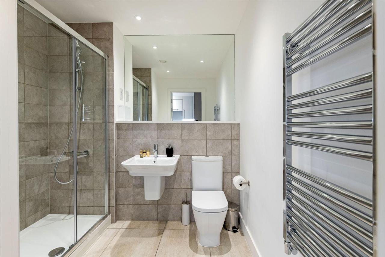 Stayo Apartments Barking Wharf ลอนดอน ภายนอก รูปภาพ