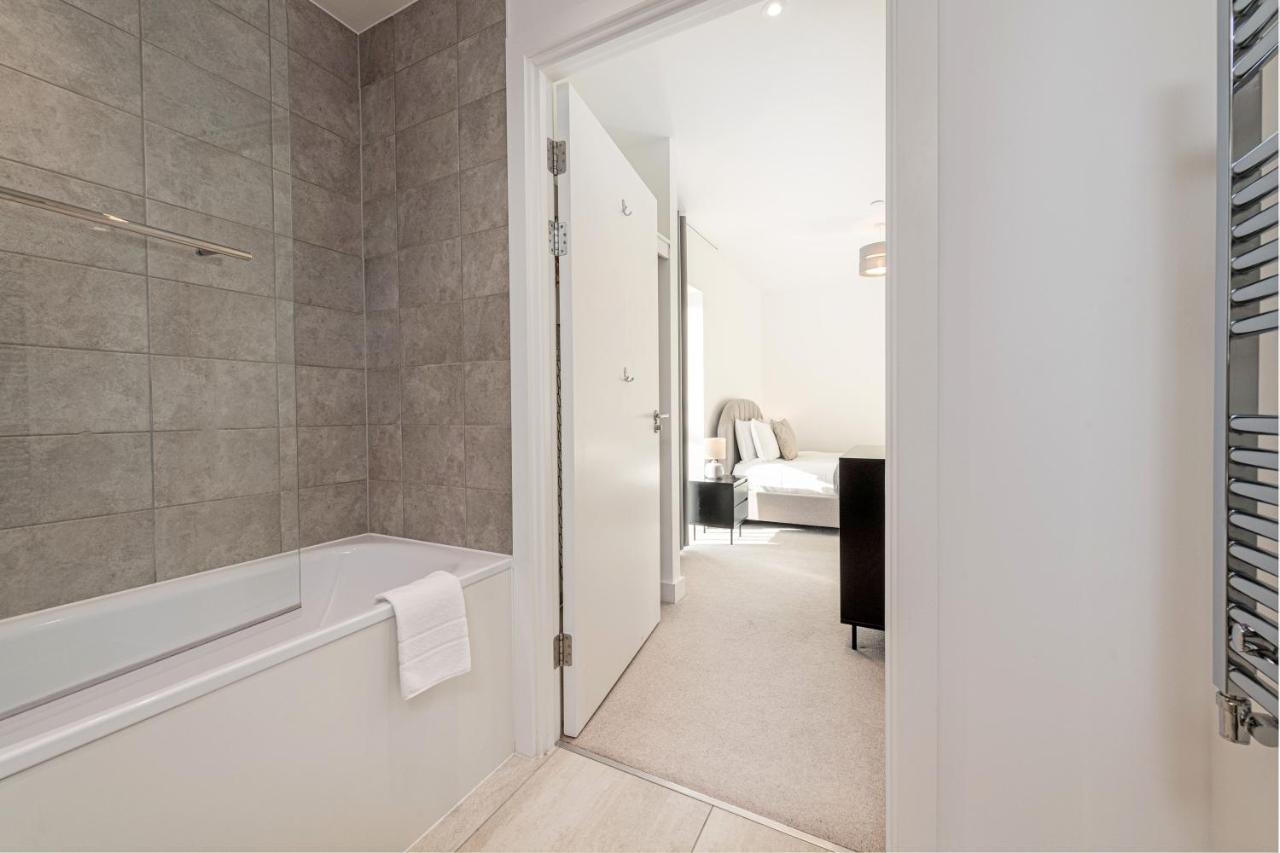 Stayo Apartments Barking Wharf ลอนดอน ภายนอก รูปภาพ