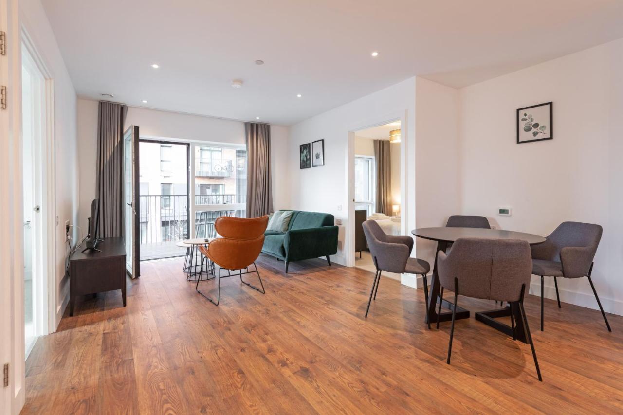 Stayo Apartments Barking Wharf ลอนดอน ภายนอก รูปภาพ